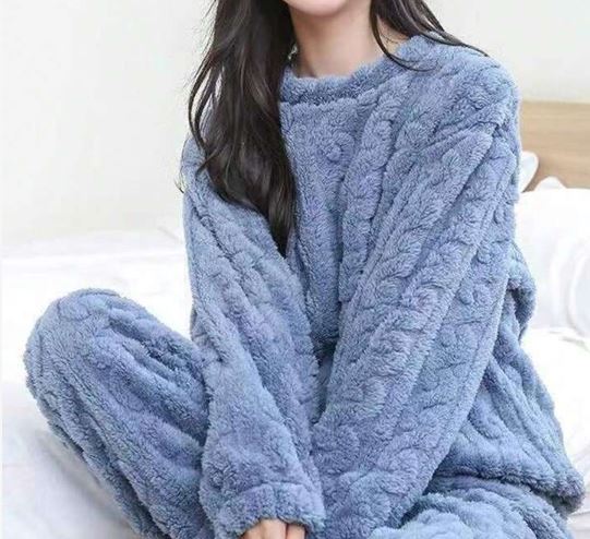 EVA™ | WOMEN'S FLEECE PAJAMAS SET