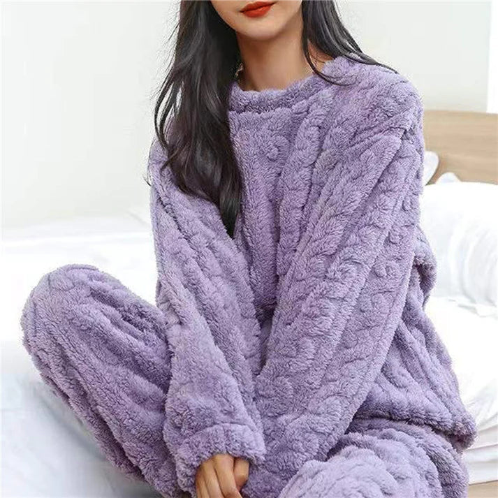 EVA™ | WOMEN'S FLEECE PAJAMAS SET