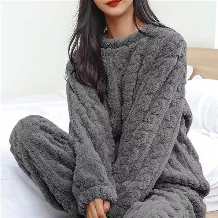 EVA™ | WOMEN'S FLEECE PAJAMAS SET