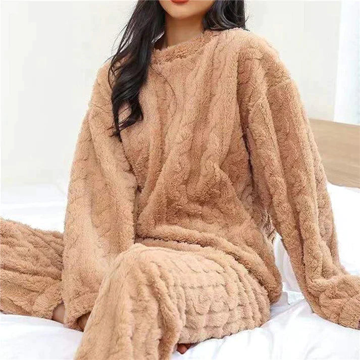 EVA™ | WOMEN'S FLEECE PAJAMAS SET